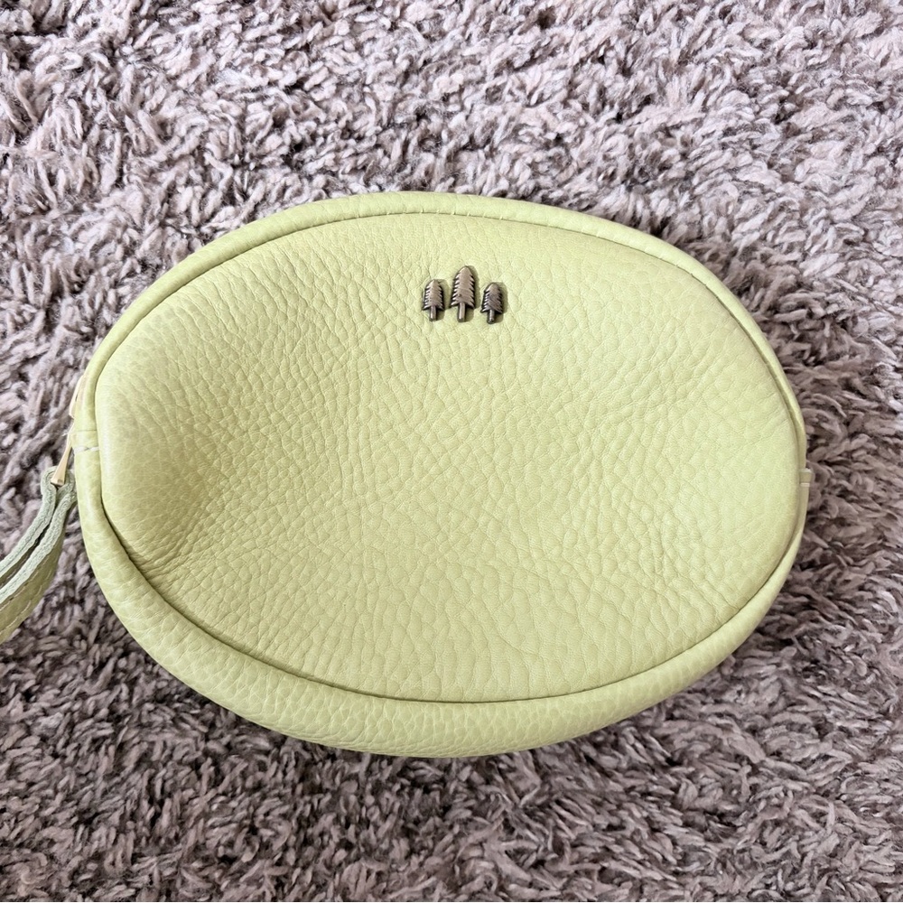 Portland leather goods Sugarsnap Rosswell wristlet